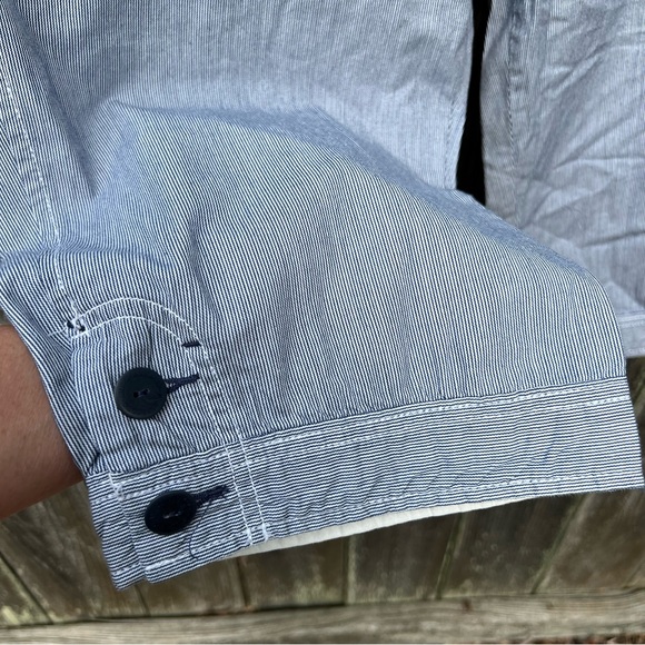 American Eagle Peddle Pushers Blue White Stripped - Picture 6 of 12